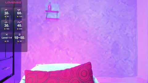 Snapshot of isabellagh1 chatting on March 18, 2026, 4:21 pm Instagram soybella01 online show from March 18, 2026, 4:21 pm