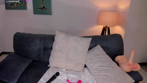 Isa Hill  online show from January 7, 2025, 10:08 pm