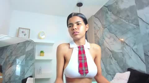 isabellamonet online show from May 12, 2026, 7:22 pm
