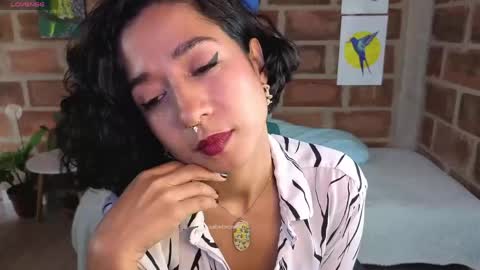 Isabela Paz online show from June 1, 2026, 3:03 pm