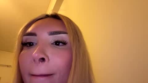 isabellatsvbaby online show from May 10, 2026, 5:51 pm