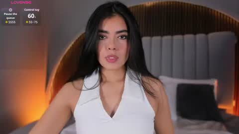 Snapshot of isabellax21 chatting on July 7, 2026, 4:26 am Isa online show from July 7, 2026, 4:26 am