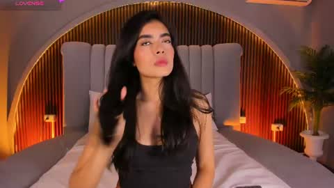Snapshot of isabellax21 chatting on July 12, 2026, 4:14 am Isa online show from July 12, 2026, 4:14 am