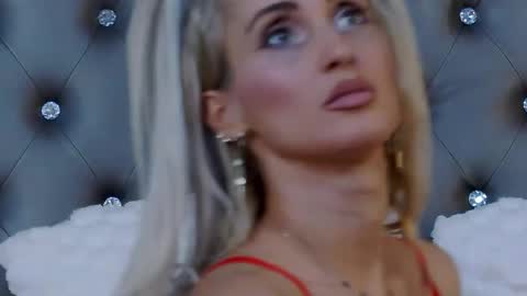Snapshot of isabelleethan chatting on February 11, 2025, 6:51 am IsabelleEthan online show from February 11, 2025, 6:51 am