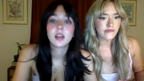 Snapshot of isabellelayla chatting on September 16, 2025, 3:18 am Isabelle online show from September 16, 2025, 3:18 am