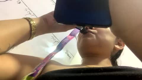 Snapshot of isabelprietoo chatting on September 17, 2025, 4:14 am Isa online show from September 17, 2025, 4:14 am