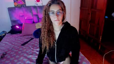 Snapshot of isangel_ chatting on September 30, 2025, 5:23 am Isabela online show from September 30, 2025, 5:23 am