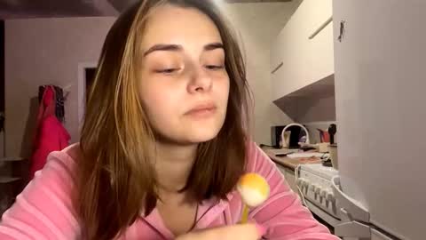 Issa online show from December 3, 2025, 1:13 am