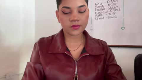 Snapshot of ise_lunny chatting on September 17, 2025, 5:36 pm isabela online show from September 17, 2025, 5:36 pm