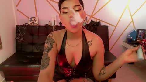 Snapshot of ise_lunny chatting on September 23, 2025, 6:49 am isabela online show from September 23, 2025, 6:49 am