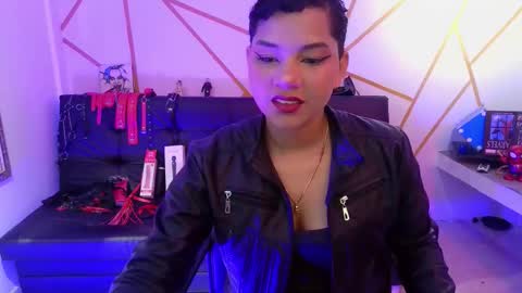 Snapshot of ise_lunny chatting on October 6, 2025, 8:39 pm isabela online show from October 6, 2025, 8:39 pm