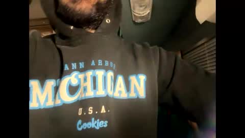 Snapshot of ishouldntbeonhereagain chatting on November 19, 2025, 12:21 am Daddy Master Master Daddy online show from November 19, 2025, 12:21 am