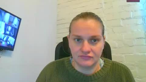 Snapshot of isingle_mom chatting on September 14, 2025, 6:45 am isingle_mom online show from September 14, 2025, 6:45 am