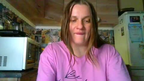 isingle_mom online show from April 10, 2026, 8:46 pm