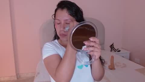 Snapshot of isis_cb17 chatting on October 20, 2025, 7:53 am Isis online show from October 20, 2025, 7:53 am