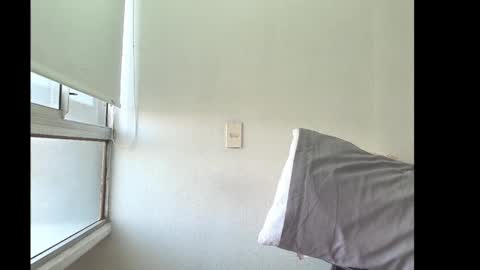 Snapshot of isis_pink chatting on March 1, 2026, 2:52 pm Alaya online show from March 1, 2026, 2:52 pm