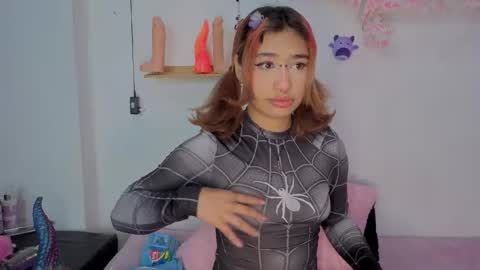 Isisjones18 online show from October 24, 2025, 10:11 am