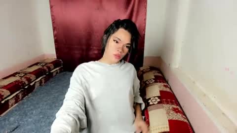 Snapshot of isla_flame_ chatting on August 5, 2026, 7:33 am isla_flame_ online show from August 5, 2026, 7:33 am