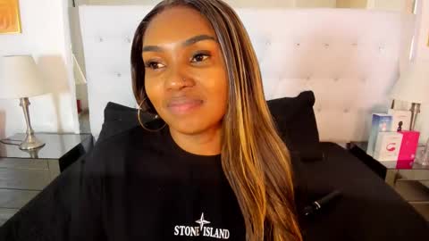 Vanessa online show from March 6, 2026, 11:28 am