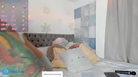 Snapshot of islaa_bluee chatting on February 23, 2026, 3:26 am Isla Blue online show from February 23, 2026, 3:26 am