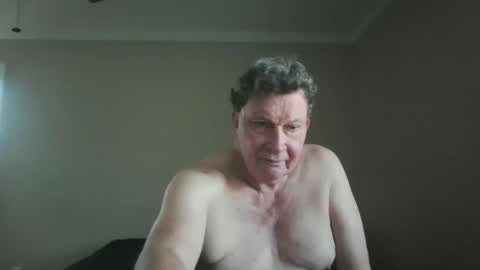 Snapshot of island625103 chatting on November 2, 2025, 8:33 pm island625103 online show from November 2, 2025, 8:33 pm