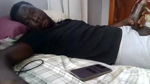 Snapshot of islandbey242 chatting on July 3, 2026, 12:00 pm islandbey242 online show from July 3, 2026, 12:00 pm