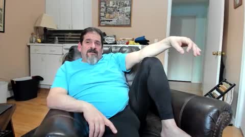 Snapshot of islandguy70 chatting on March 4, 2026, 10:05 pm Jim online show from March 4, 2026, 10:05 pm