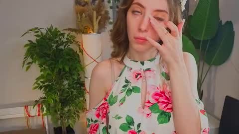 Snapshot of isobelsteinger chatting on February 14, 2026, 6:10 am Emilia online show from February 14, 2026, 6:10 am