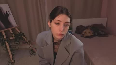 Snapshot of isobelsteinger chatting on March 6, 2026, 6:10 am Emilia online show from March 6, 2026, 6:10 am