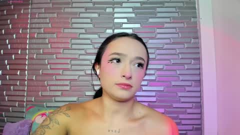 Snapshot of issa_garcia chatting on December 3, 2024, 2:05 pm I S S A B E L A Igissaa ax Xlittleissa online show from December 3, 2024, 2:05 pm