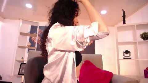 Snapshot of issa_milf chatting on May 28, 2026, 12:13 pm issa_milf online show from May 28, 2026, 12:13 pm