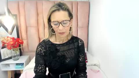 Snapshot of issa_milf__ chatting on July 16, 2026, 4:13 pm ISSA MILF online show from July 16, 2026, 4:13 pm