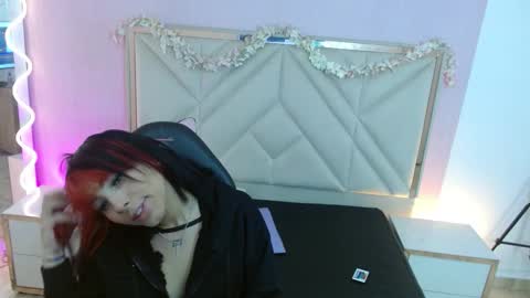 Snapshot of issa_tay1 chatting on February 9, 2026, 3:32 am Issa online show from February 9, 2026, 3:32 am