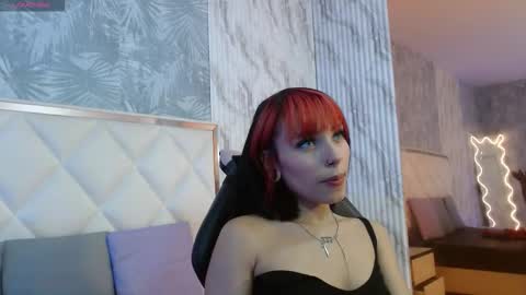 Snapshot of issa_tay1 chatting on February 10, 2026, 3:32 am Issa online show from February 10, 2026, 3:32 am