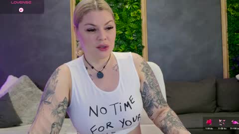 Alisa online show from May 11, 2026, 4:07 am