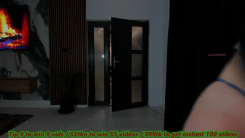 Snapshot of issabellaa chatting on January 29, 2025, 8:35 pm Issy online show from January 29, 2025, 8:35 pm