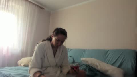 Snapshot of issabelle_69 chatting on December 20, 2024, 7:01 am Issabelle online show from December 20, 2024, 7:01 am