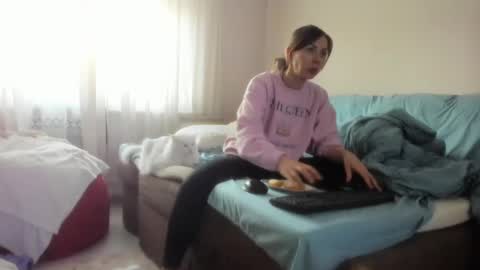 Snapshot of issabelle_69 chatting on February 24, 2025, 6:16 am Issabelle online show from February 24, 2025, 6:16 am