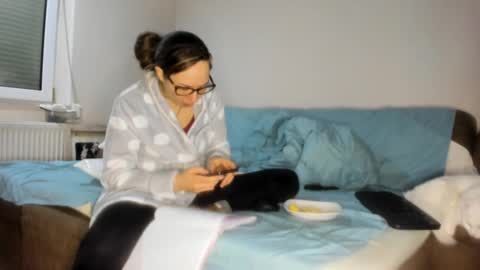 Snapshot of issabelle_69 chatting on February 25, 2025, 6:36 am Issabelle online show from February 25, 2025, 6:36 am