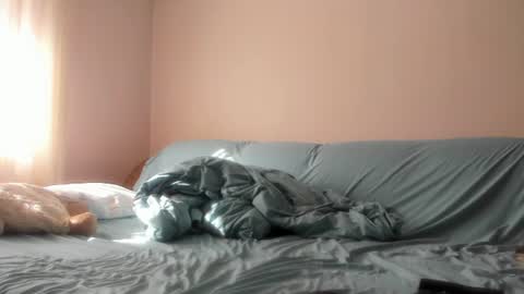 Snapshot of issabelle_69 chatting on June 22, 2026, 5:15 am Issabelle online show from June 22, 2026, 5:15 am