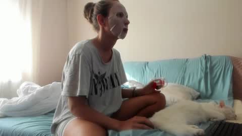 Snapshot of issabelle_69 chatting on July 7, 2026, 5:21 am Issabelle online show from July 7, 2026, 5:21 am