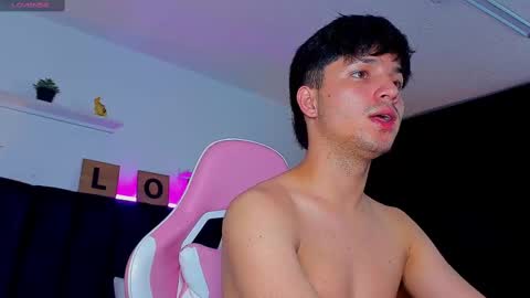 Snapshot of issac_james chatting on September 14, 2025, 3:27 am Issac online show from September 14, 2025, 3:27 am