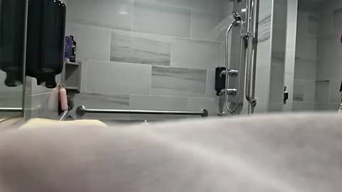 Snapshot of issyamazin667 chatting on January 15, 2026, 2:16 am Girlnextdoor online show from January 15, 2026, 2:16 am