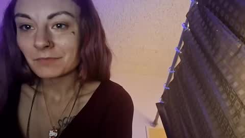 Snapshot of issyamazin667 chatting on February 19, 2026, 2:57 pm Girlnextdoor online show from February 19, 2026, 2:57 pm