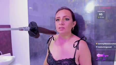 Snapshot of issys_milf chatting on October 3, 2025, 12:02 pm ISSYS online show from October 3, 2025, 12:02 pm
