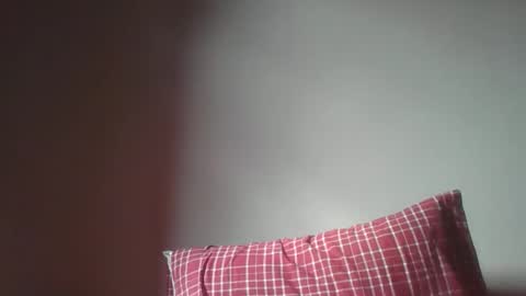 italian_boy_22 online show from May 17, 2026, 7:39 am