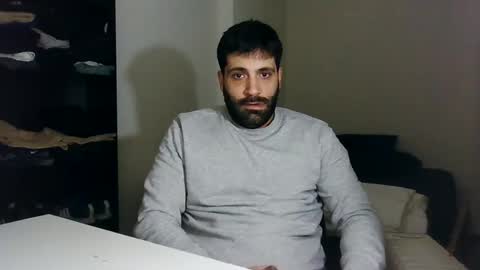 italianboybcn online show from January 20, 2025, 7:15 am