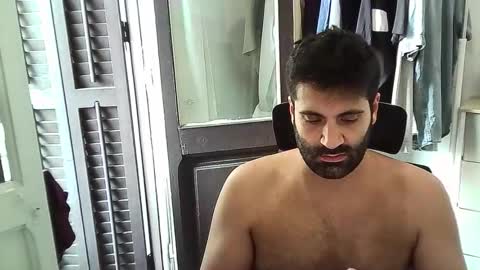 italianboybcn online show from September 12, 2025, 12:27 pm