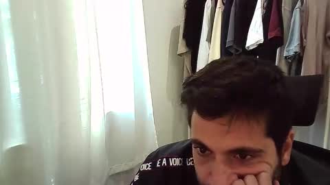 italianboybcn online show from September 24, 2025, 7:23 am