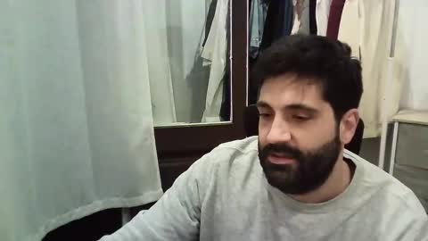 italianboybcn online show from November 21, 2025, 6:39 pm